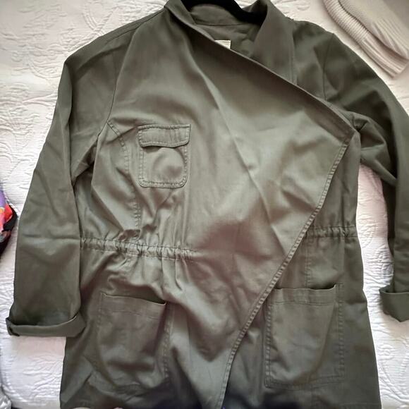 Caslon Women's Olive Green Cotton Blended Long Sleeves Utility Jacket Size Large - Picture 9 of 10